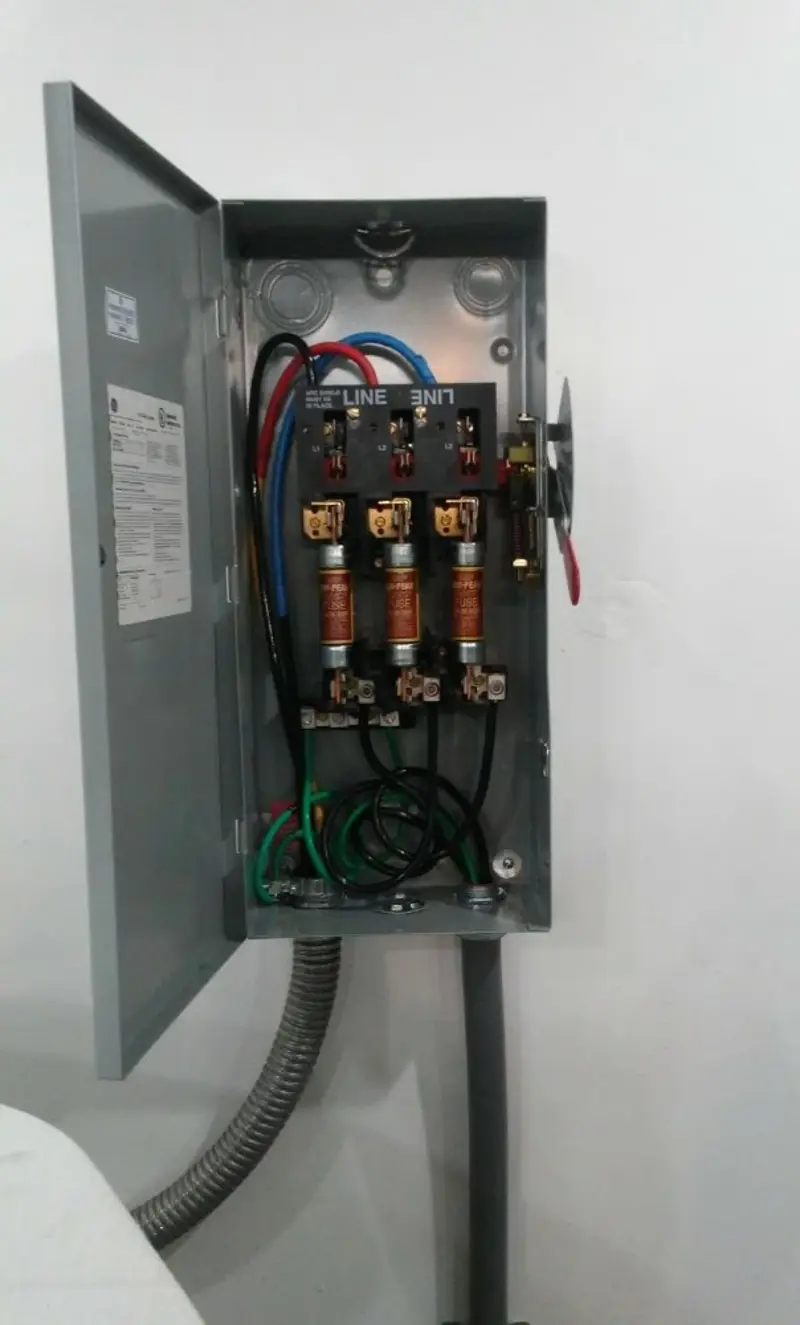Three-phase disconnect switch installed for Electrical Wiring & Rewiring in Gustine